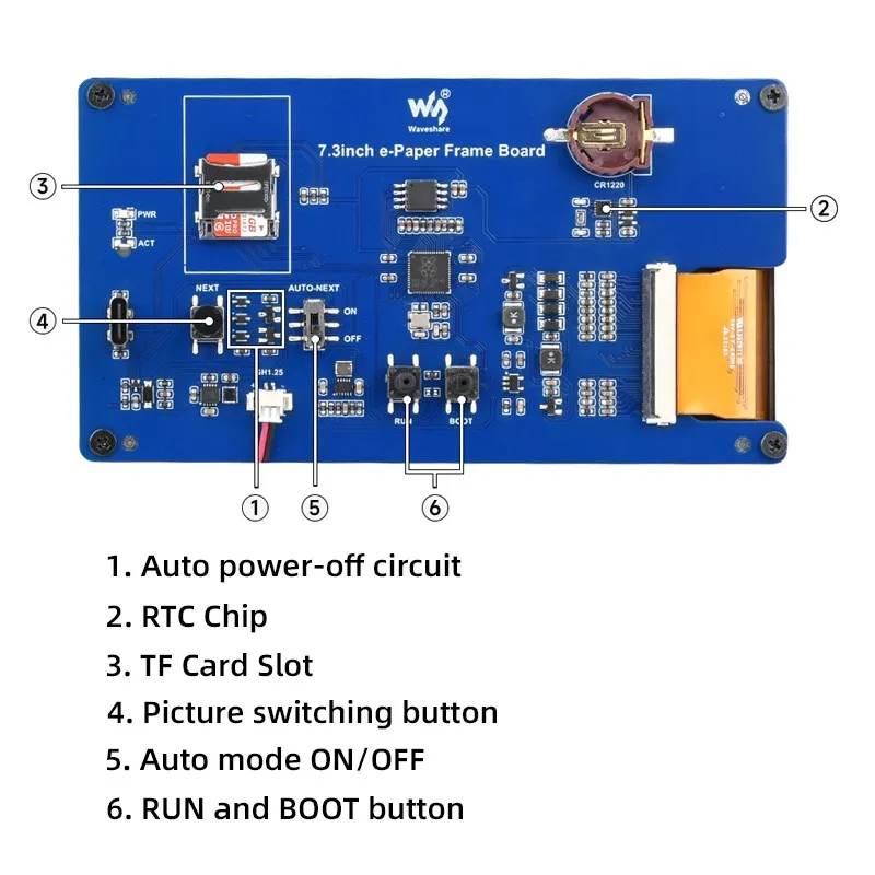 Carte USBDM posée sur fond blanc, compatible avec microcontrôleurs Freescale pour programmation et émulation